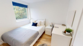 Cosy & Charming 4 Bedroom House
